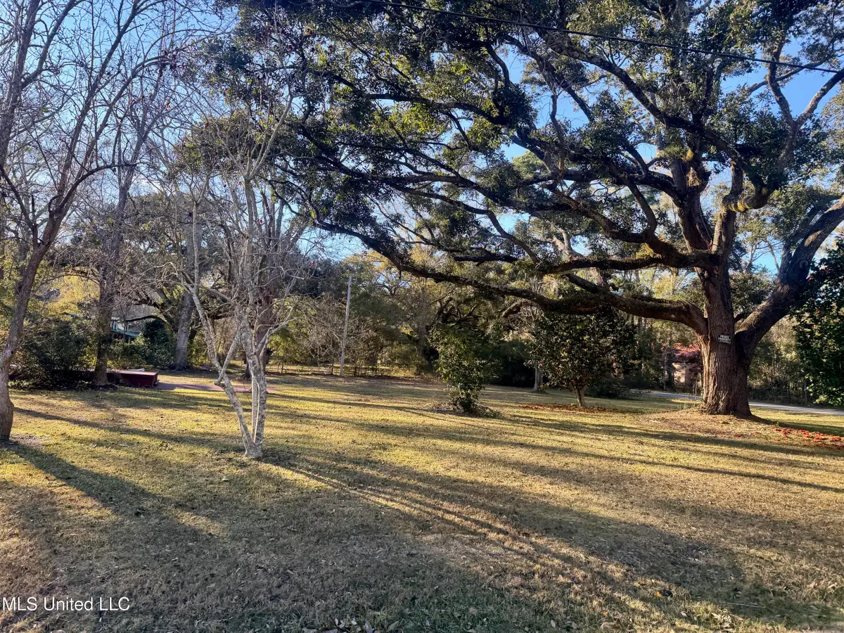 913 Roys Road, Gautier, MS 39553 - Image #1
