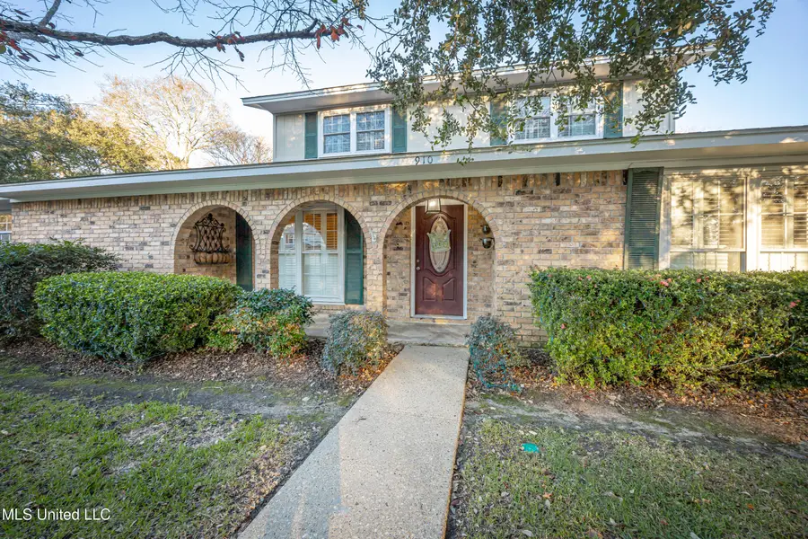 910 Warren Street, Pascagoula, MS 39567 - Image #3