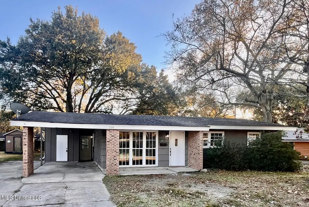 2304 Tucker Avenue, Pascagoula, MS 39567 - Image #1
