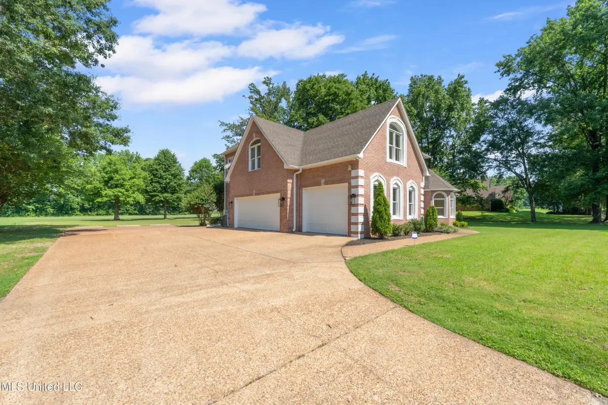 5035 Saint Andrews Cove, Olive Branch, MS 38654 - Image #1