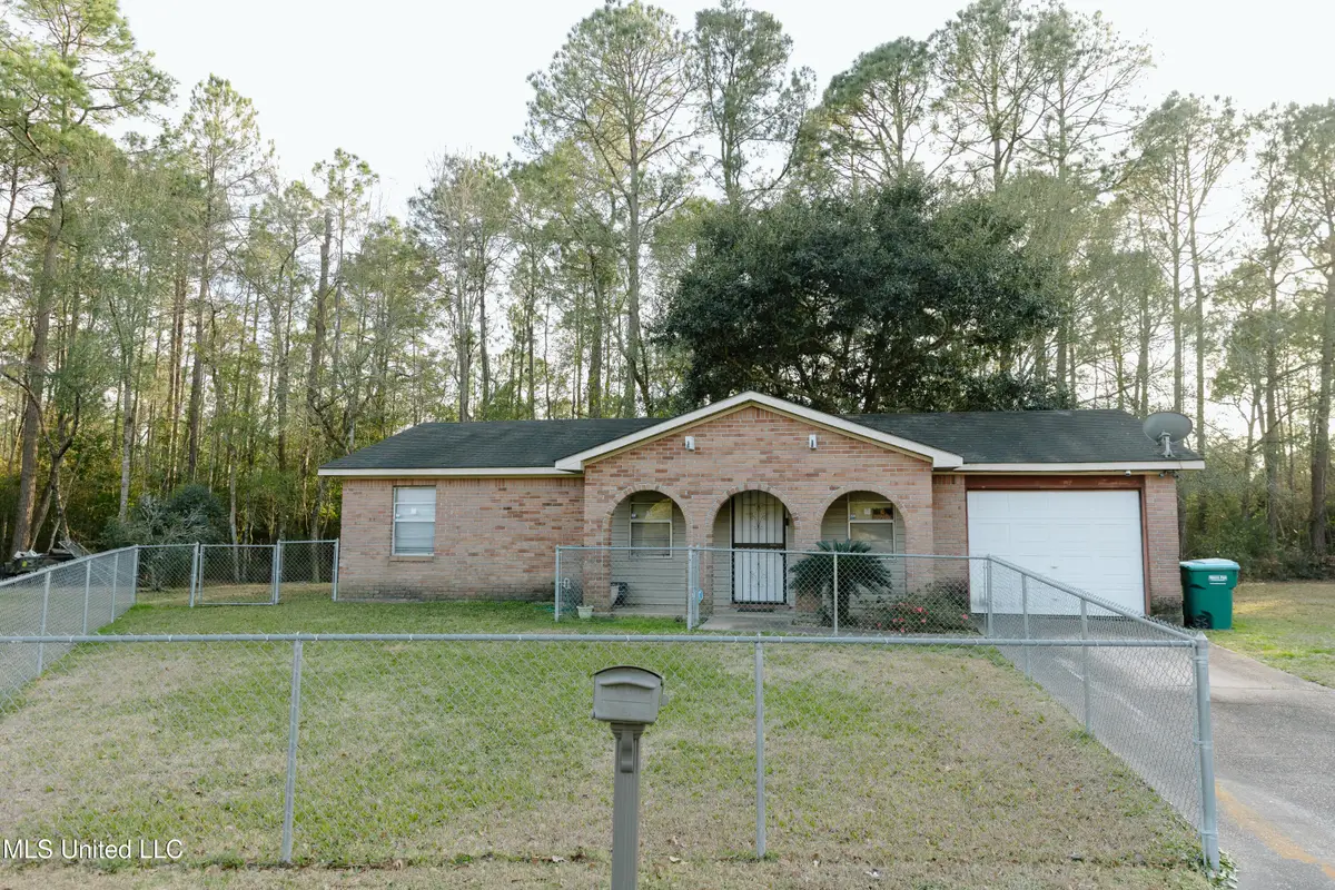 1405 Kingfisher Drive, Gautier, MS 39553 - Image #1