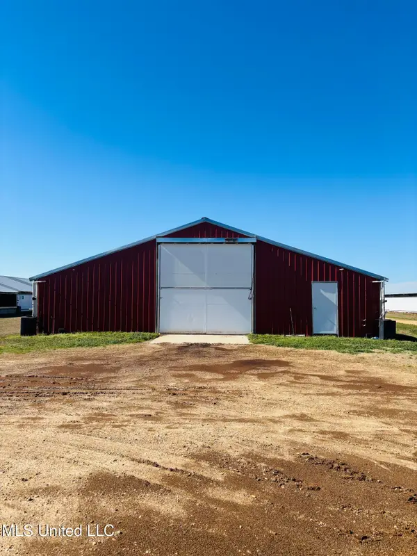 2520 SW Plum Trail, Smithdale, MS 39664
