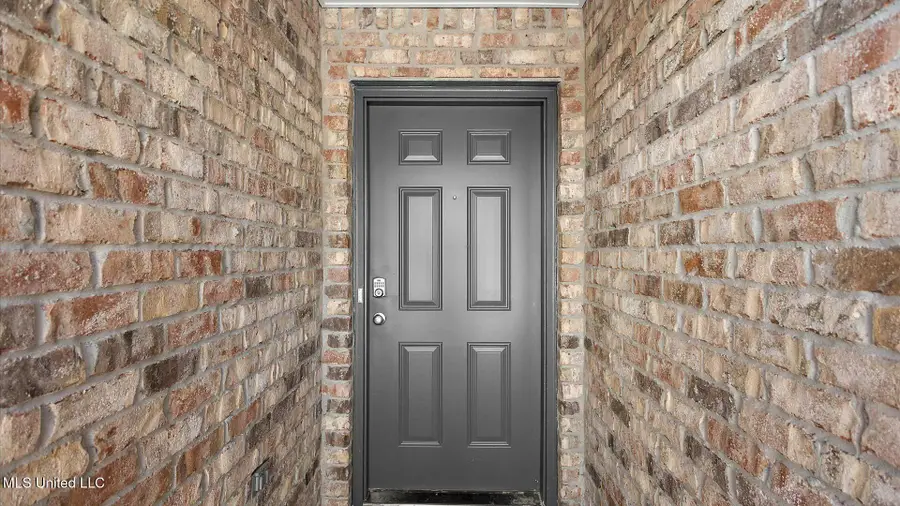 217 Raulston Drive, Byram, MS 39272 - Image #2