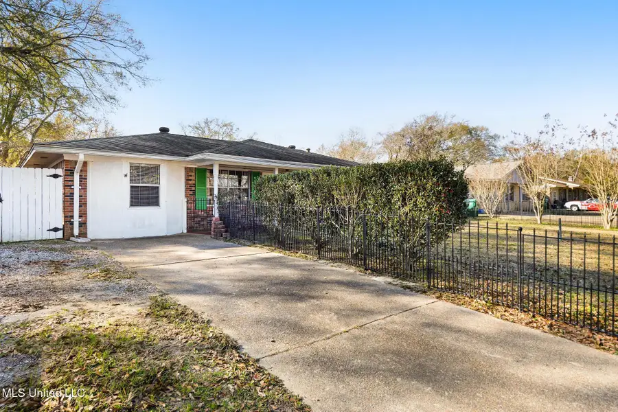 118 James Drive, Gulfport, MS 39503 - Image #2