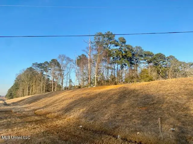Marilyn Butler Dr Drive, McComb, MS 39648 - #1
