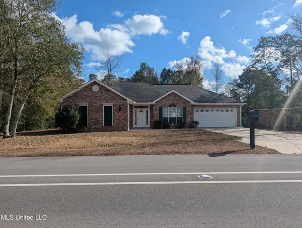 57154 E Diamondhead Drive, Diamondhead, MS 39525