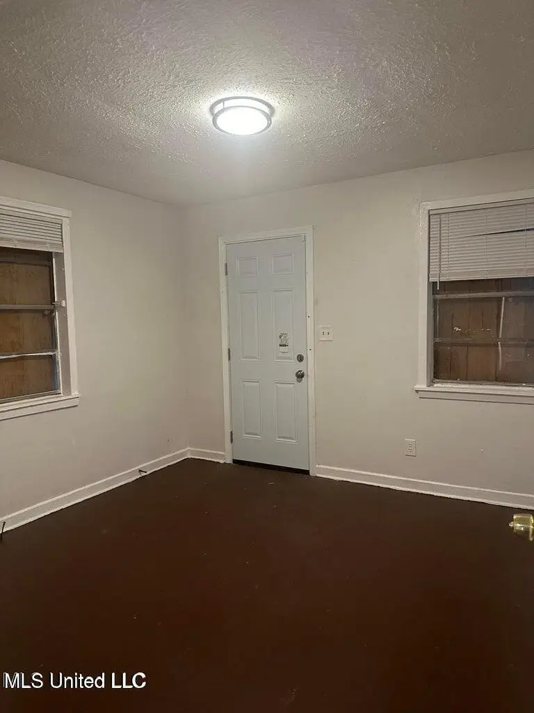 2221 Woodlawn, Jackson, MS 39213 - #3