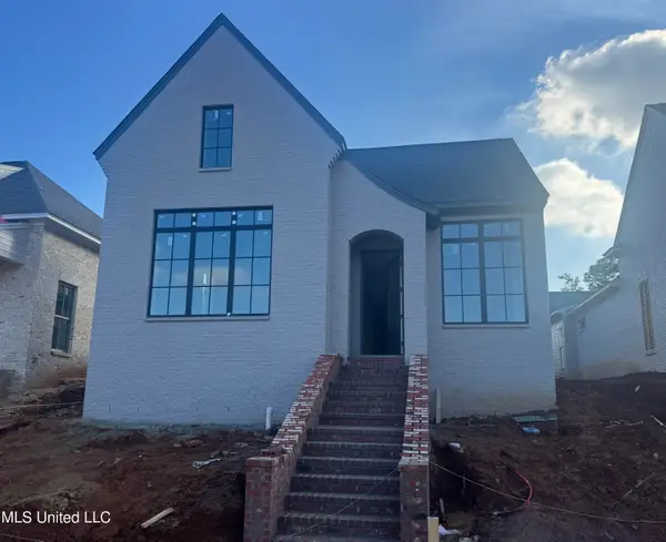 135 Water Street, Madison, MS 39110