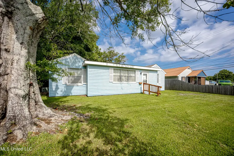 1815 Cherubusco Street, Pascagoula, MS 39567 - Image #2
