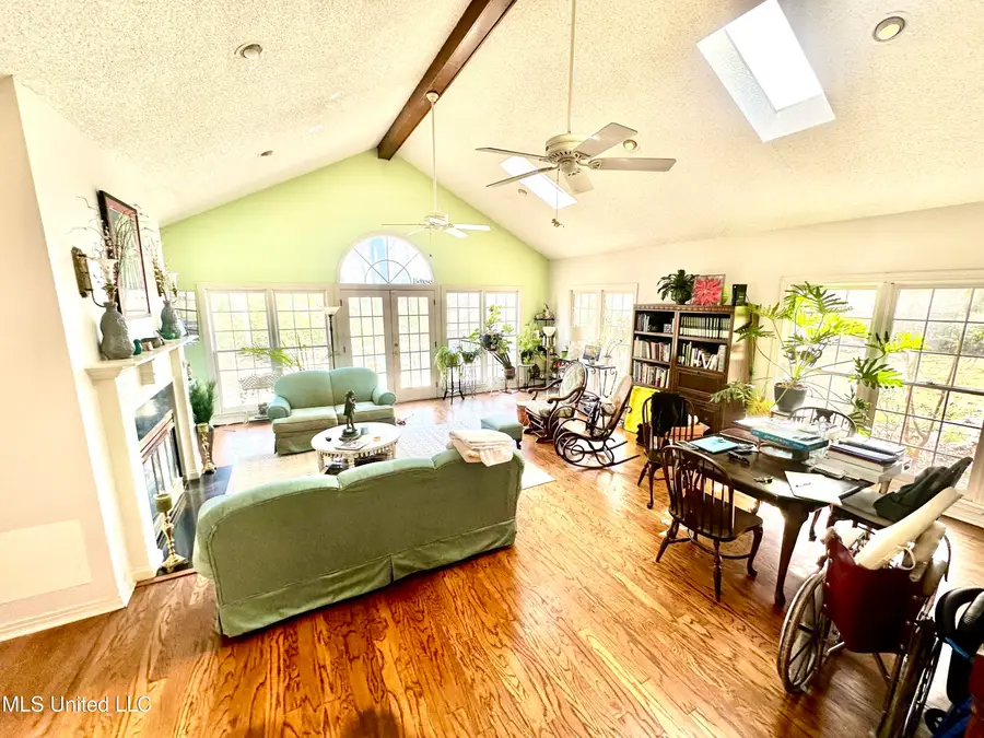 206 W Meadowbrook Drive, Brookhaven, MS 39601 - #3