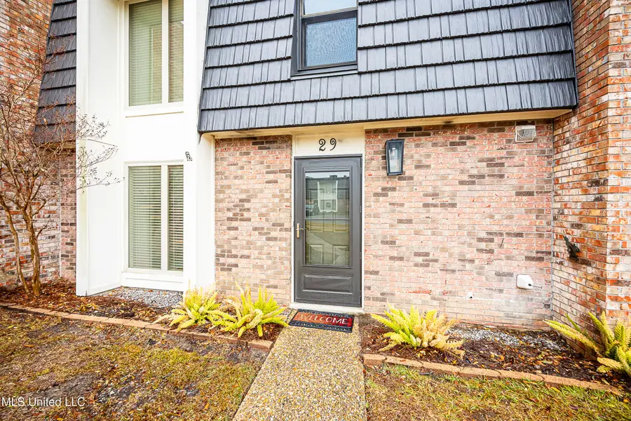 527 Front Beach Drive, Ocean Springs, MS 39564 - #2