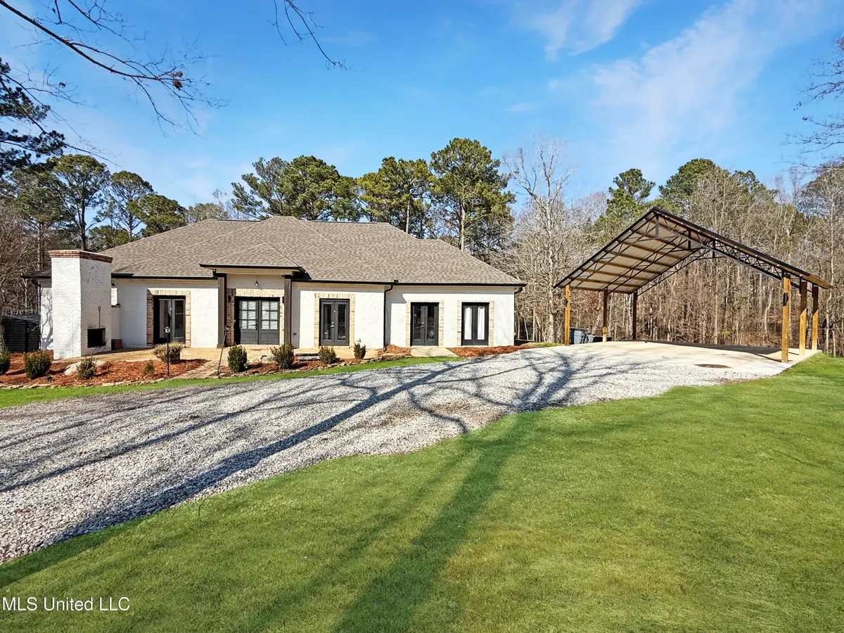 431 Monterey Road, Richland, MS 39218 - #1