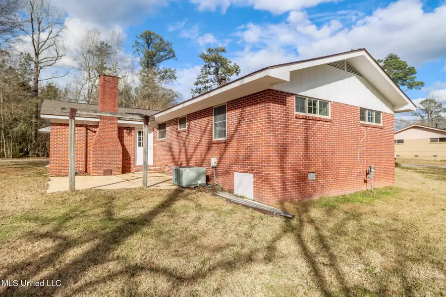 504 Clara Street, Wiggins, MS 39577 - #2