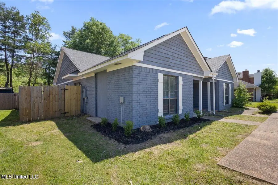 2455 River Oaks Boulevard, Jackson, MS 39211 - Image #2