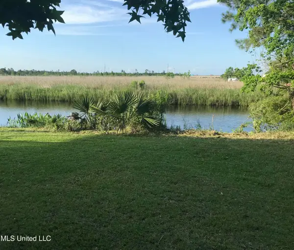 Nhn N Northshore Drive, Bay Saint Louis, MS 39520