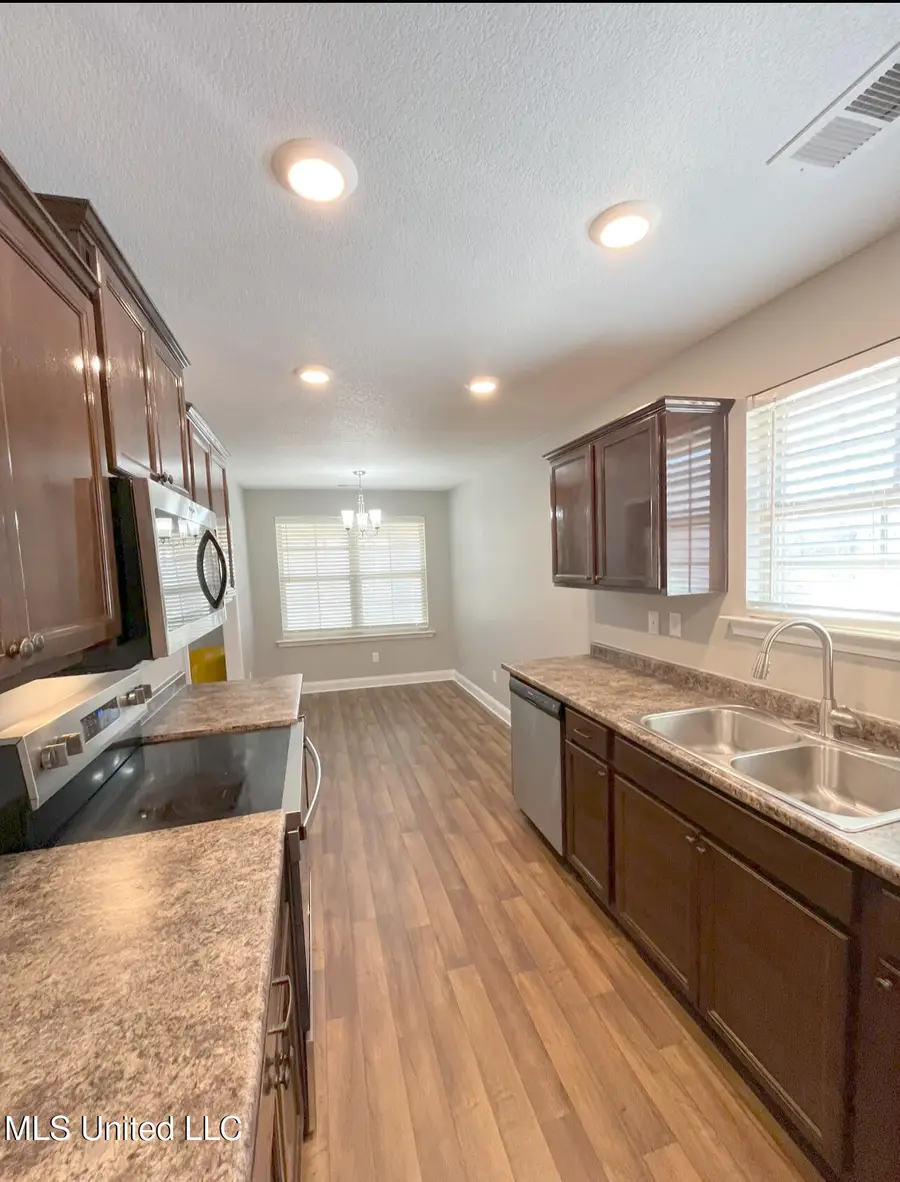 8426 Park Pike Drive, Southaven, MS 38671 - Image #3