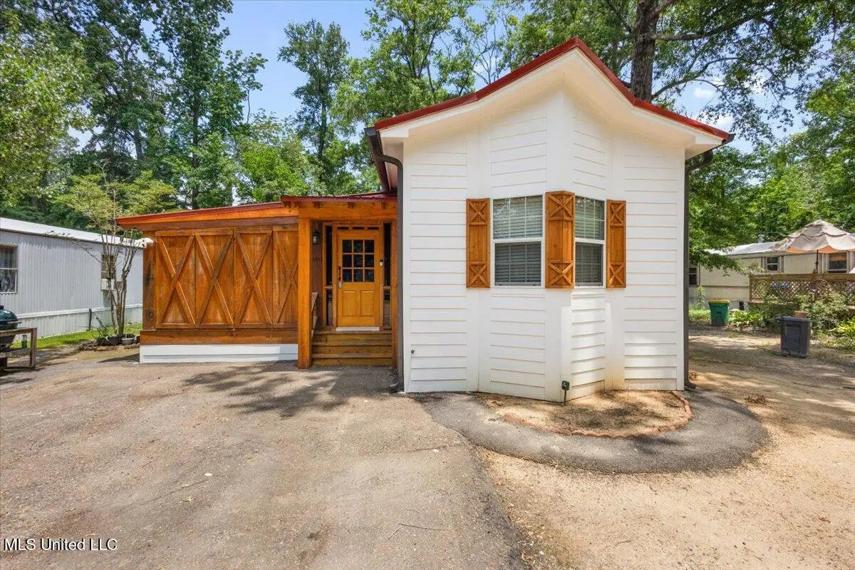 348 Lakeview Road, Ridgeland, MS 39157 - Image #1