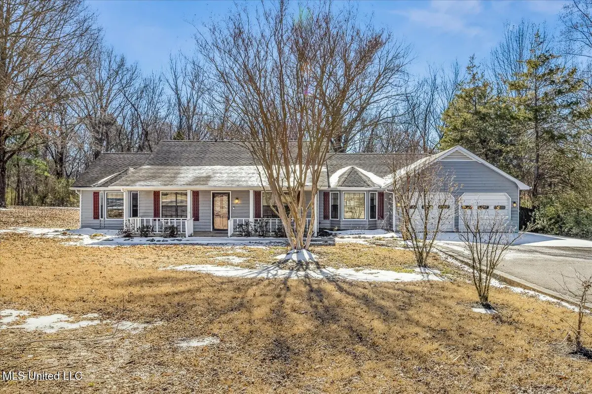 6865 Blue Bird Lane, Olive Branch, MS 38654 - Image #1