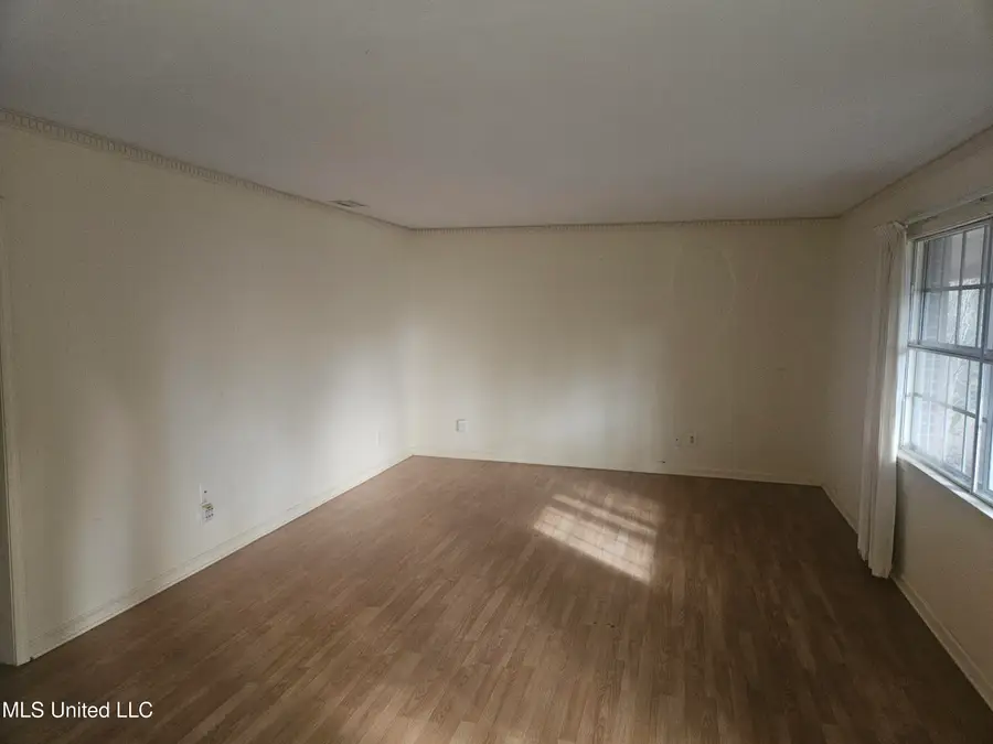 407 Dupont Avenue, Pascagoula, MS 39567 - Image #3