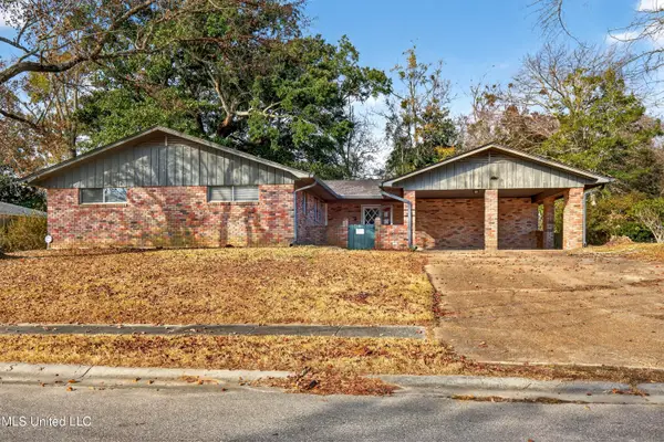 719 Holly Hills Drive, Biloxi, MS 39532