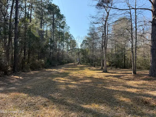 15407 Old Highway 15, D'Iberville, MS 39540