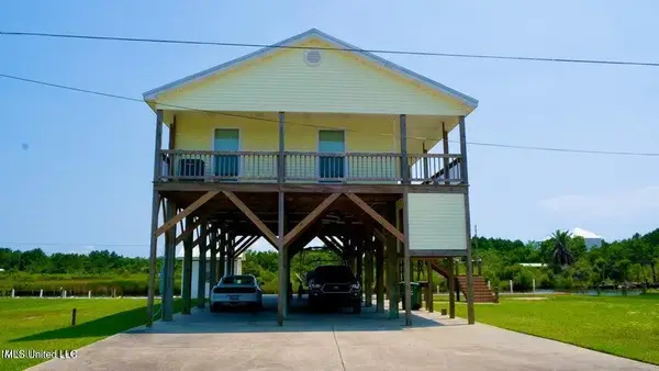 9019 Saint Teresa Drive, Bay Saint Louis, MS 39520