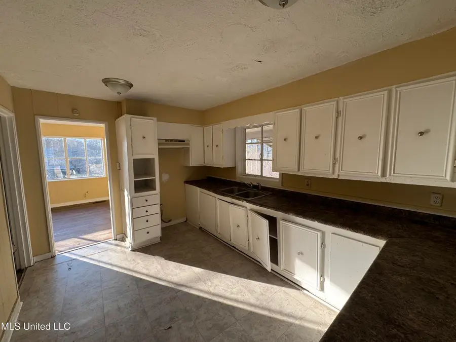 2862 Oak Forest Drive, Jackson, MS 39212 - #3