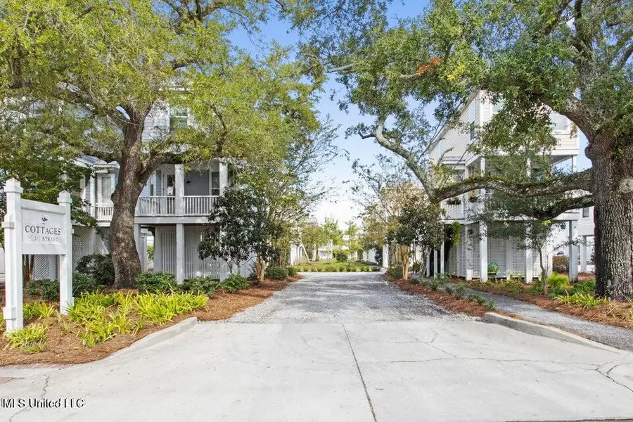 215 E 2nd Street, Pass Christian, MS 39571 - #3