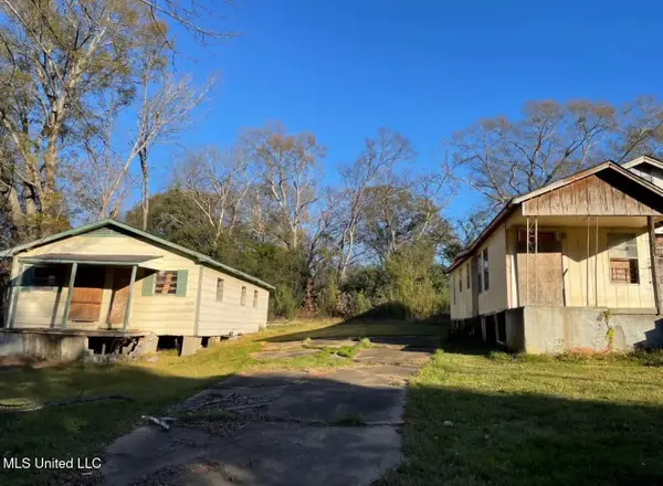 1016-18 Eminence Row, Jackson, MS 39213