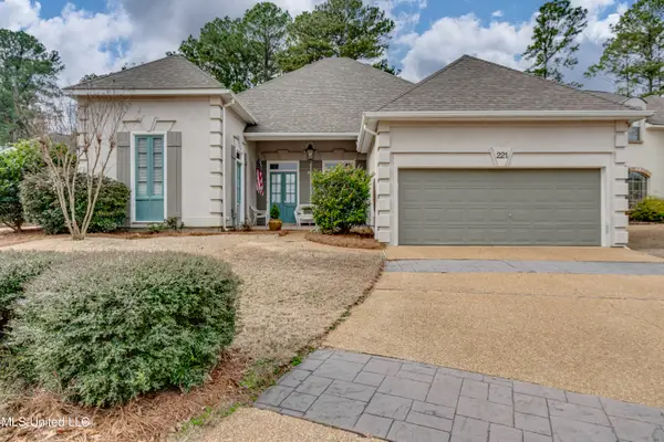 221 Bayview Drive, Madison, MS 39110