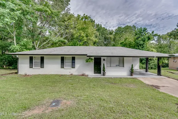 667 Queen Circle, Jackson, MS 39209