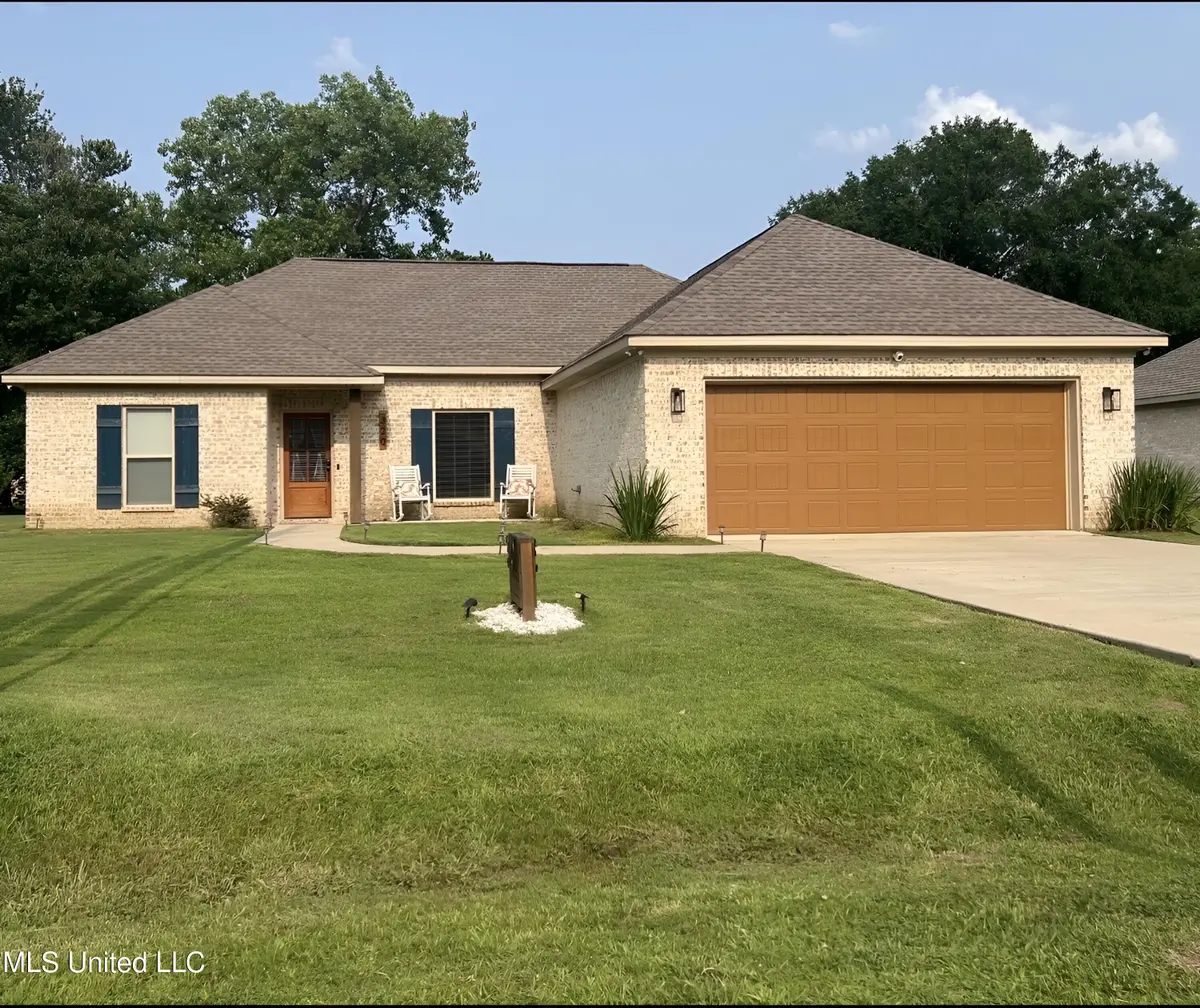 320 Scarbrough Circle, Richland, MS 39218 - #1