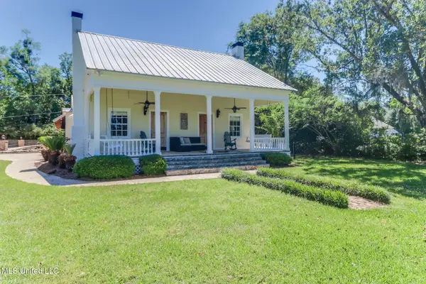 13160 Old Woolmarket Road, Biloxi, MS 39532