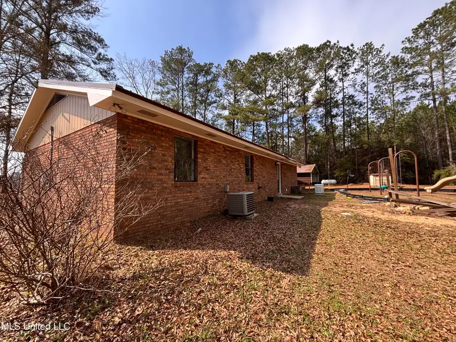 2196 E Barfoot Circle North, Brookhaven, MS 39601 - #2