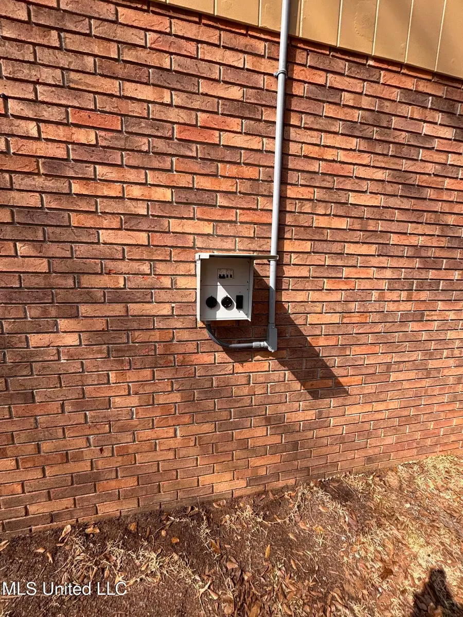 2196 E Barfoot Circle North, Brookhaven, MS 39601 - #3