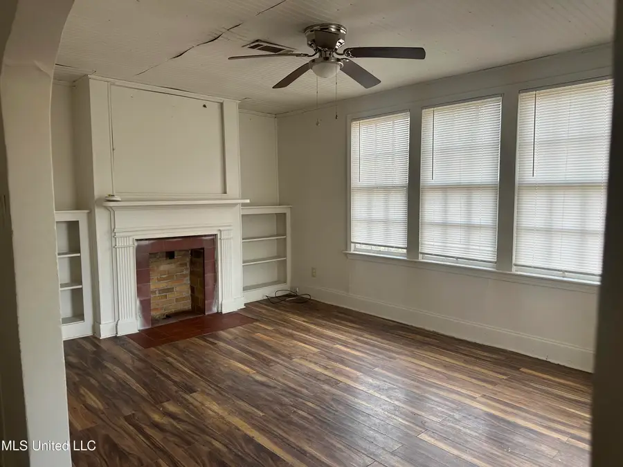 4413 Dixie Drive, Jackson, MS 39209 - #2
