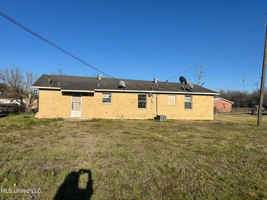 404 Mitchell Street, Itta Bena, MS 38941 - #3
