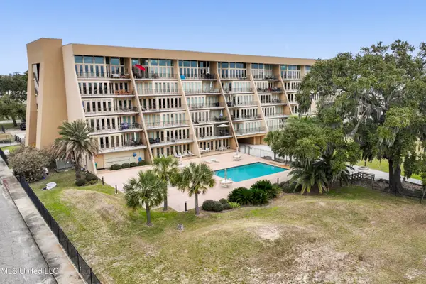 520 Beach Boulevard, Biloxi, MS 39530