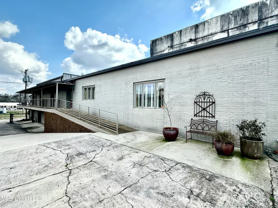 126 N Broadway, McComb, MS 39648 - #3