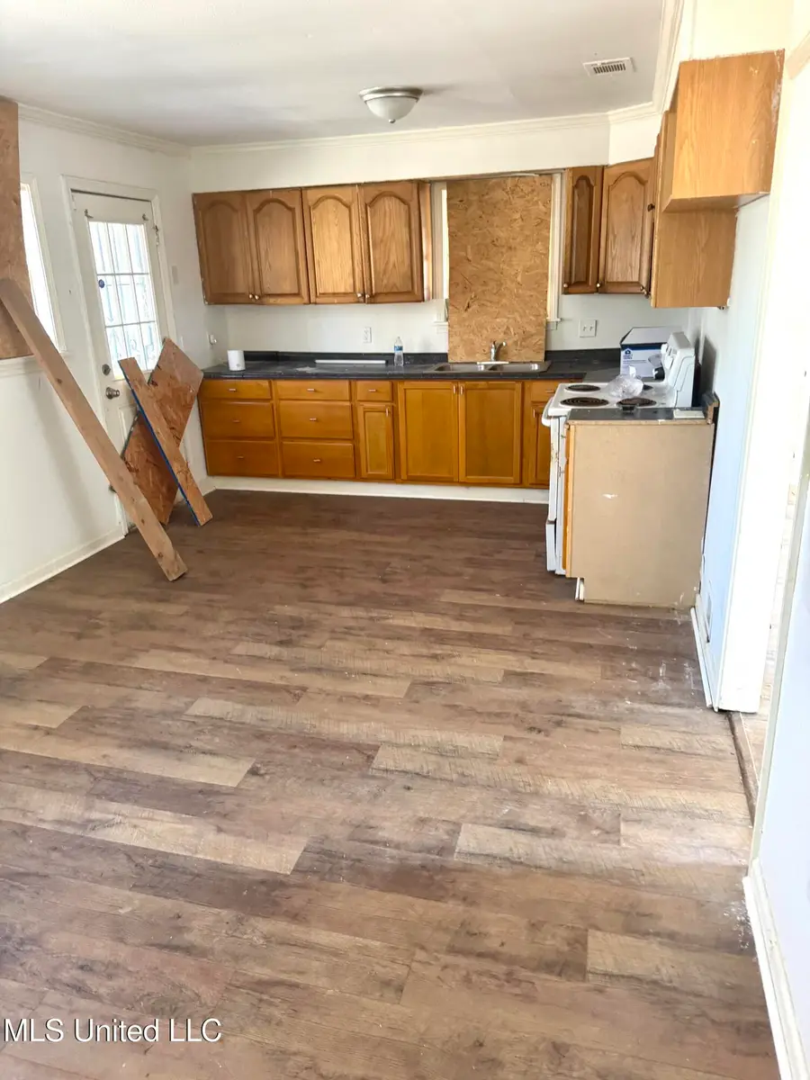 410 Oneida Avenue, Jackson, MS 39212 - #2