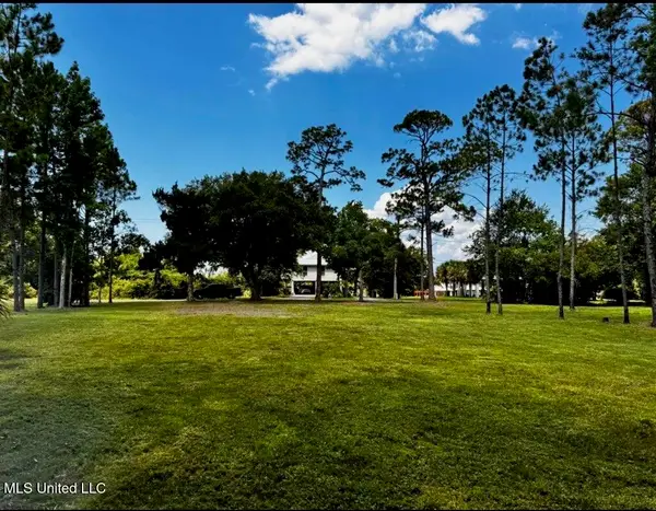 341 Poindexter Drive, Pass Christian, MS 39571