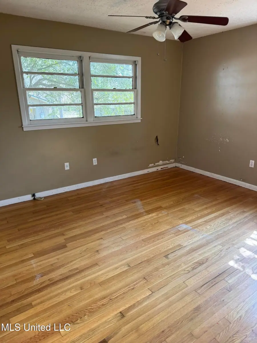 97 N Smylie Street, Brookhaven, MS 39601 - #3