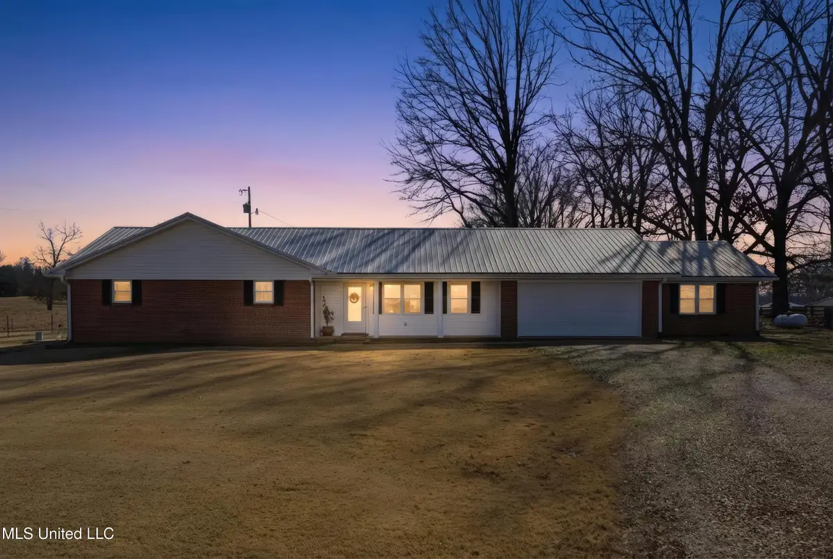 3000 Looxahoma-tyro Road, Senatobia, MS 38668 - #1