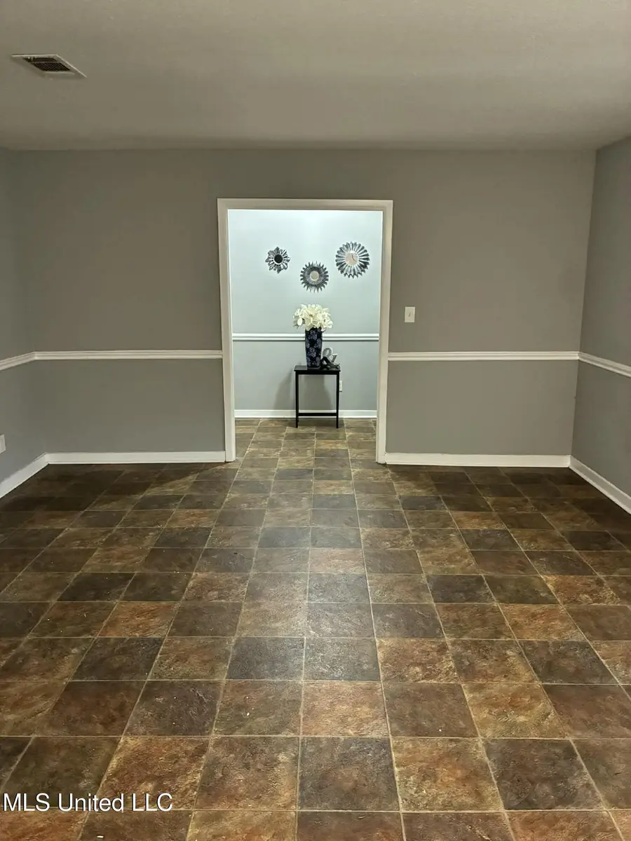 228 Mikell Street, Jackson, MS 39212 - #2