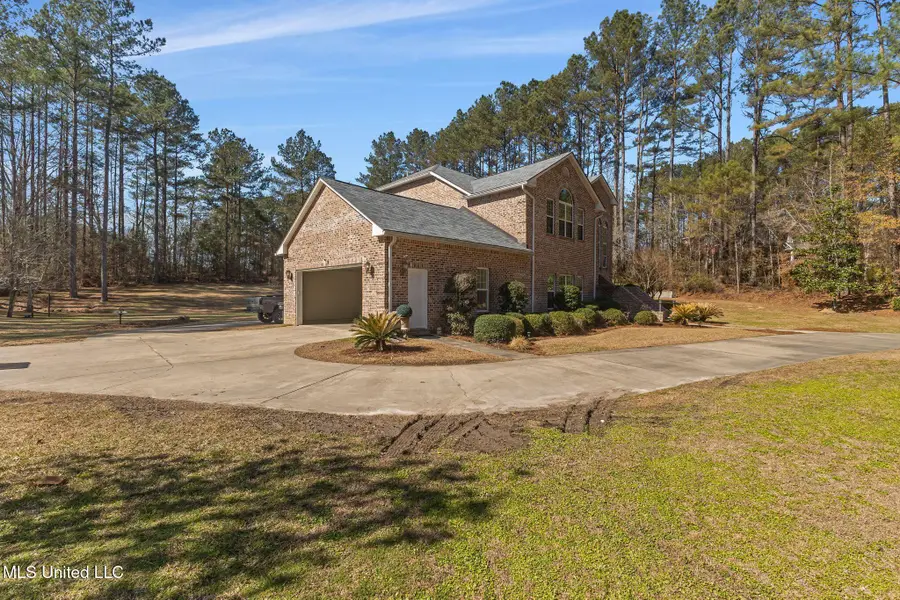 37 Montebello, Hattiesburg, MS 39402 - #2