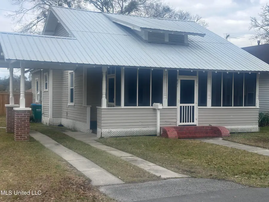 821 Lafayette Avenue, Pascagoula, MS 39567 - #2