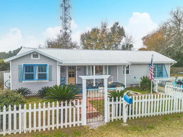 330 Easterbrook Street, Bay Saint Louis, MS 39520
