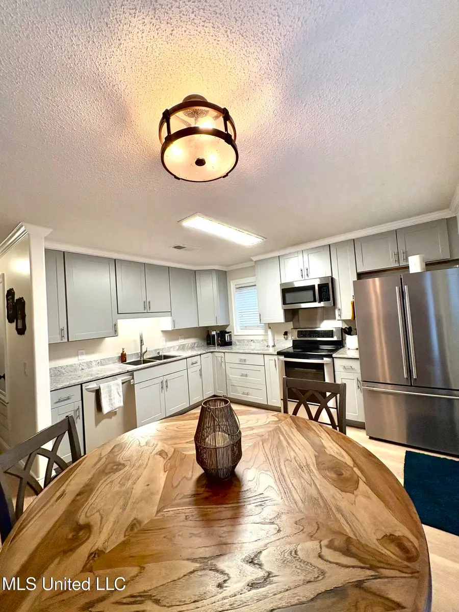 412 Chenoa Avenue, Carthage, MS 39051 - #3