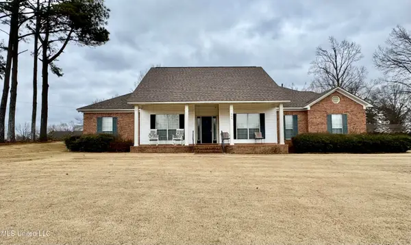 306 Hickory Lane, Batesville, MS 38606