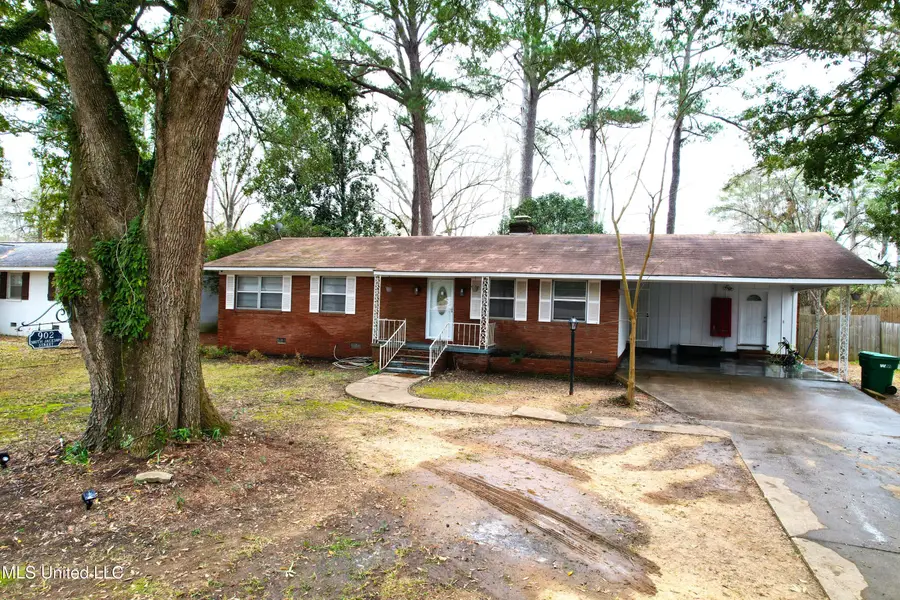 902 S Jackson Street, Brookhaven, MS 39601 - #3